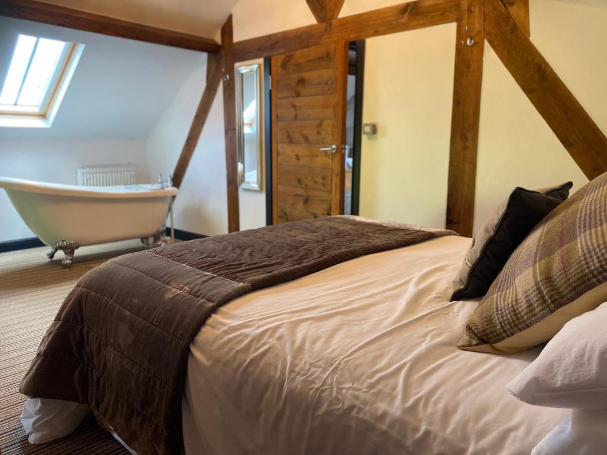 Betsey Trotwood. Historic Stylish 2-Bed Cottage. Blundeston Exterior photo